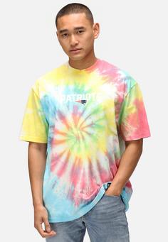 Rückansicht von Re:Covered NFL Patriots Mark Printshirt Herren Rainbow Tie Dye