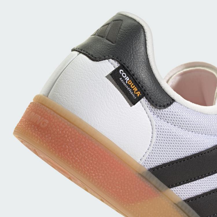 adidas adidas Spezial-Trainingsschuhe Fitnessschuhe - Cloud White / Core Black / Lucid Red - 6 | SportScheck