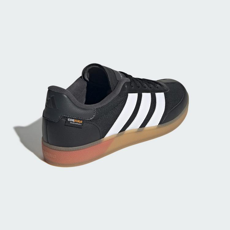 adidas adidas Spezial-Trainingsschuhe Fitnessschuhe - Core Black / Chalk White / Lucid Red - 4 | SportScheck