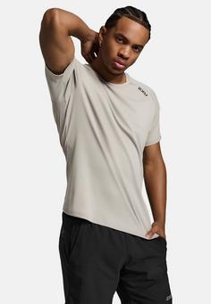 Rückansicht von 2XU Aero Tee Funktionsshirt Herren carbon-black reflective
