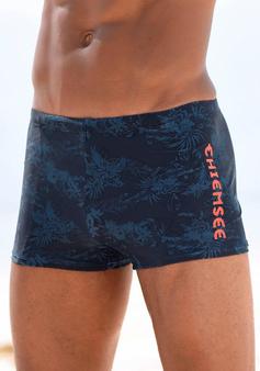 Rückansicht von Chiemsee Boxer-Badehose Badeshorts Herren marine-bedruckt