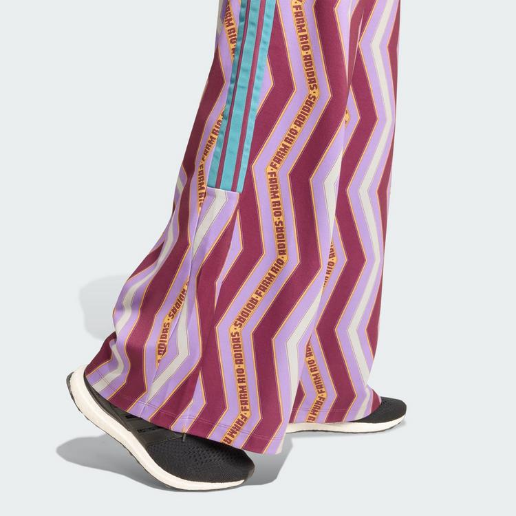 adidas adidas adidas x FARM Tiro Trainingshose Trainingshose Damen - Amazon Red / Violet Fusion / Ash Silver - 1 | SportScheck