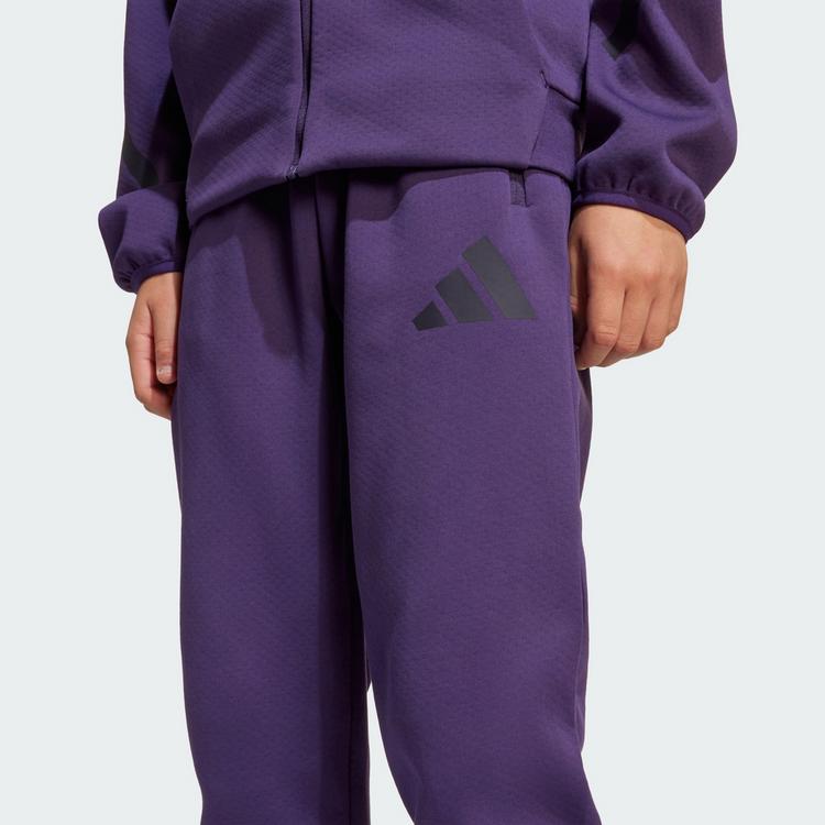 adidas adidas adidas Tapered-Leg Z.N.E. Kids Hose Stoffhose Kinder - Aurora Plum / Aurora Black - 0 | SportScheck