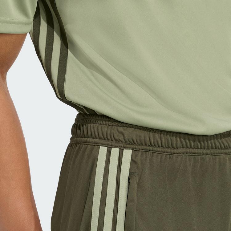 adidas adidas Tiro 25 Essentials Shorts Fu&szlig;ballshorts Herren - Night Cargo / Tent Green / Impact Orange - 1 | SportScheck