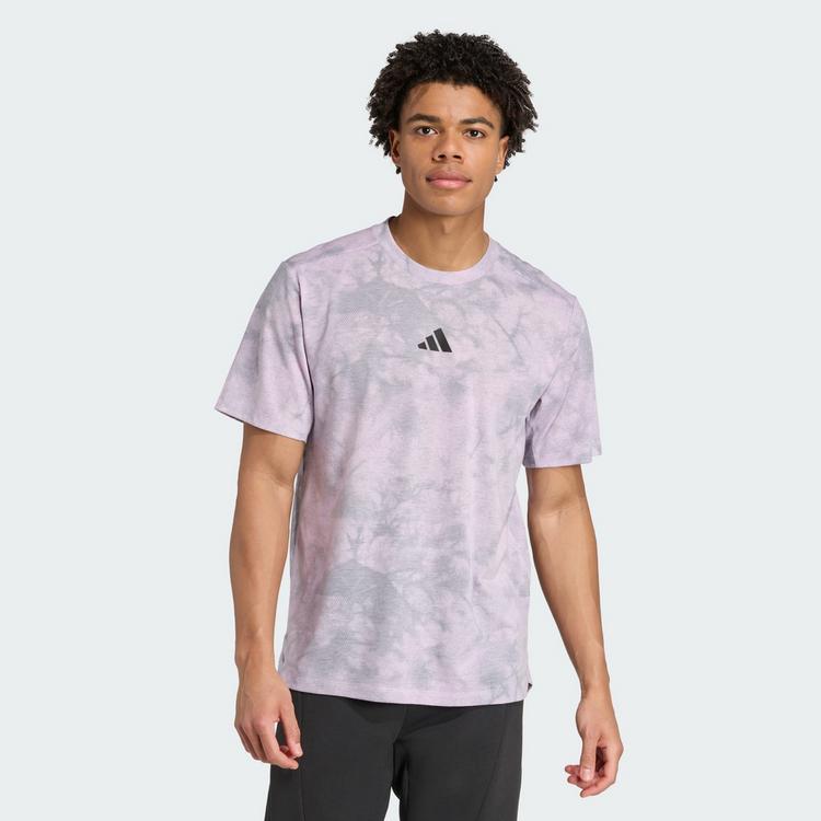 adidas adidas PrimeLift Graphic T-Shirt T-Shirt Herren - Ice Lavender / Powder Plum / Grey - 0 | SportScheck