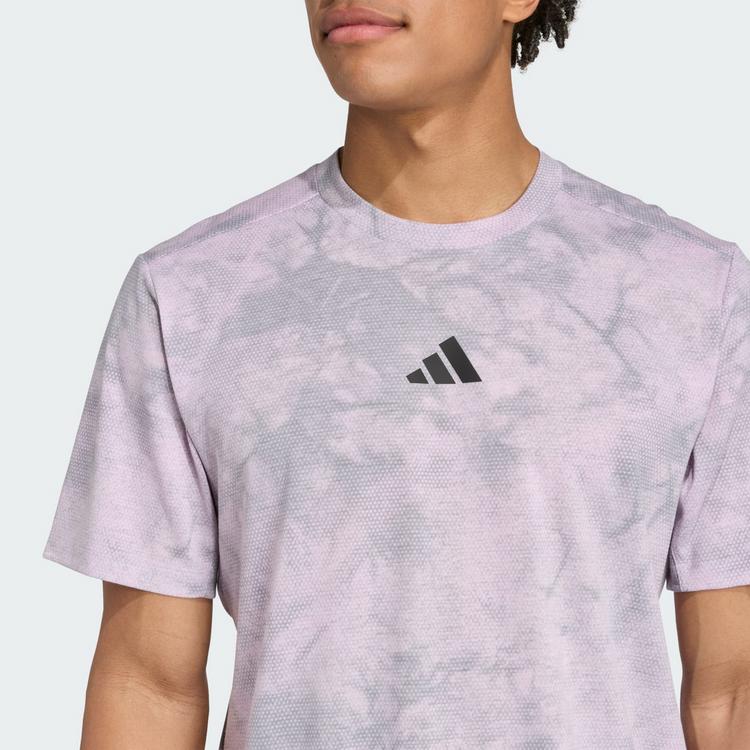 adidas adidas PrimeLift Graphic T-Shirt T-Shirt Herren - Ice Lavender / Powder Plum / Grey - 0 | SportScheck