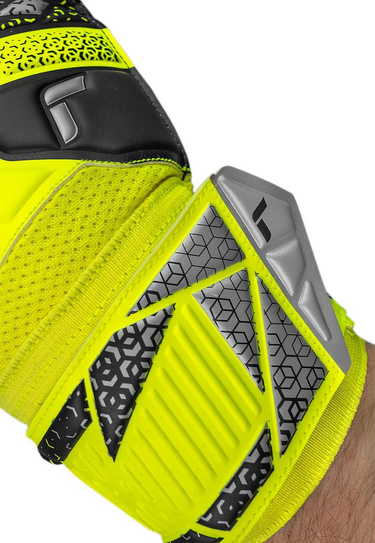 Reusch Reusch Attrakt Solid Torwarthandschuhe - 2014 safe yellow/silver - 0 | SportScheck