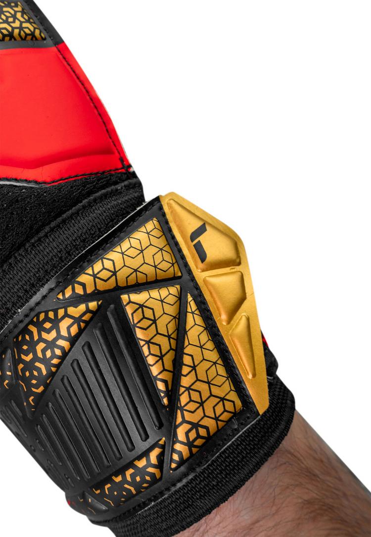 Reusch Reusch Attrakt Solid Torwarthandschuhe - 7075 blck/gold/firy red - 1 | SportScheck