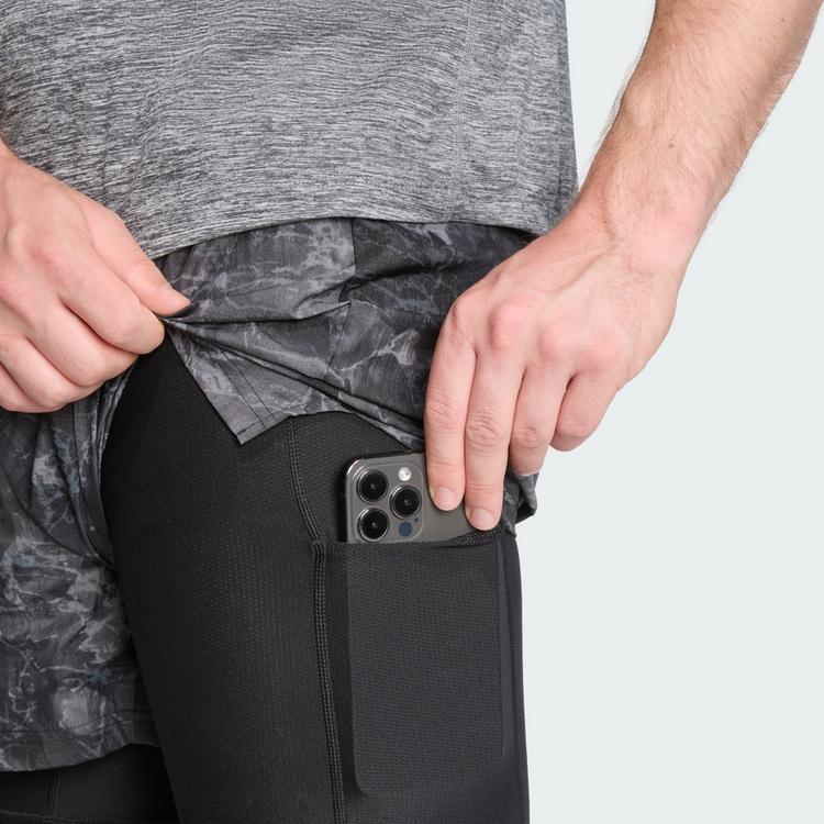 adidas adidas Own The Run Spray Dye 2-In-1 Shorts Laufshorts Herren - Grey Four / Black - 1 | SportScheck