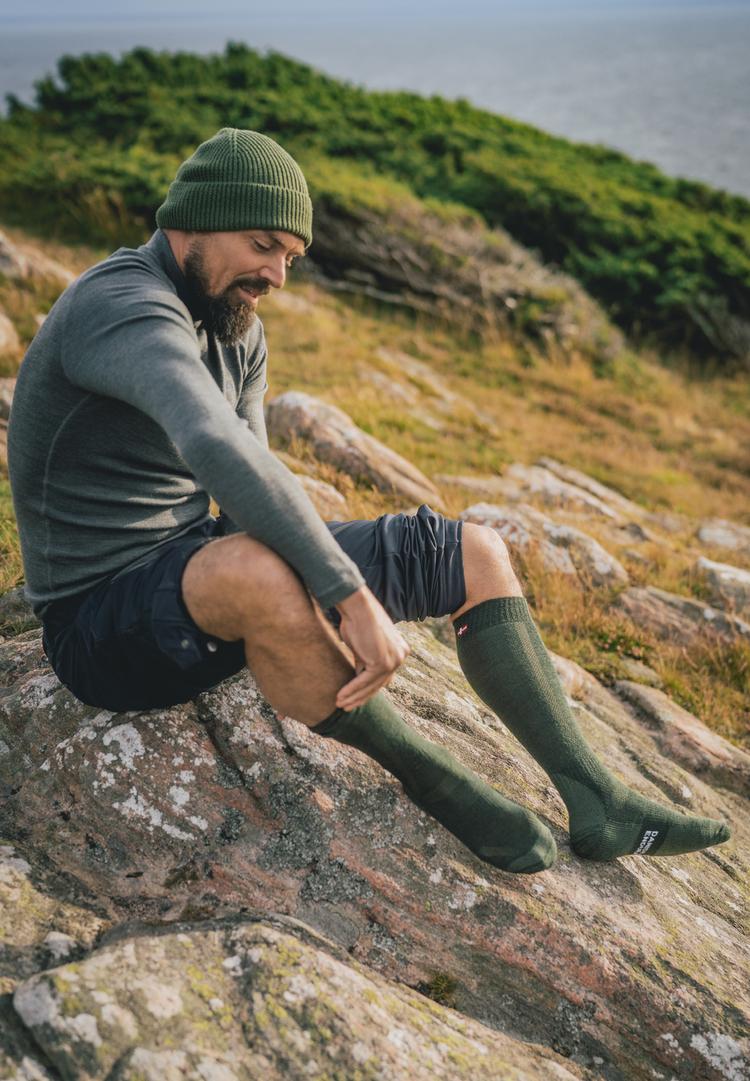 DANISH ENDURANCE DANISH ENDURANCE Knee-High Merino Hiking Socken - black light grey green - 1 | SportScheck