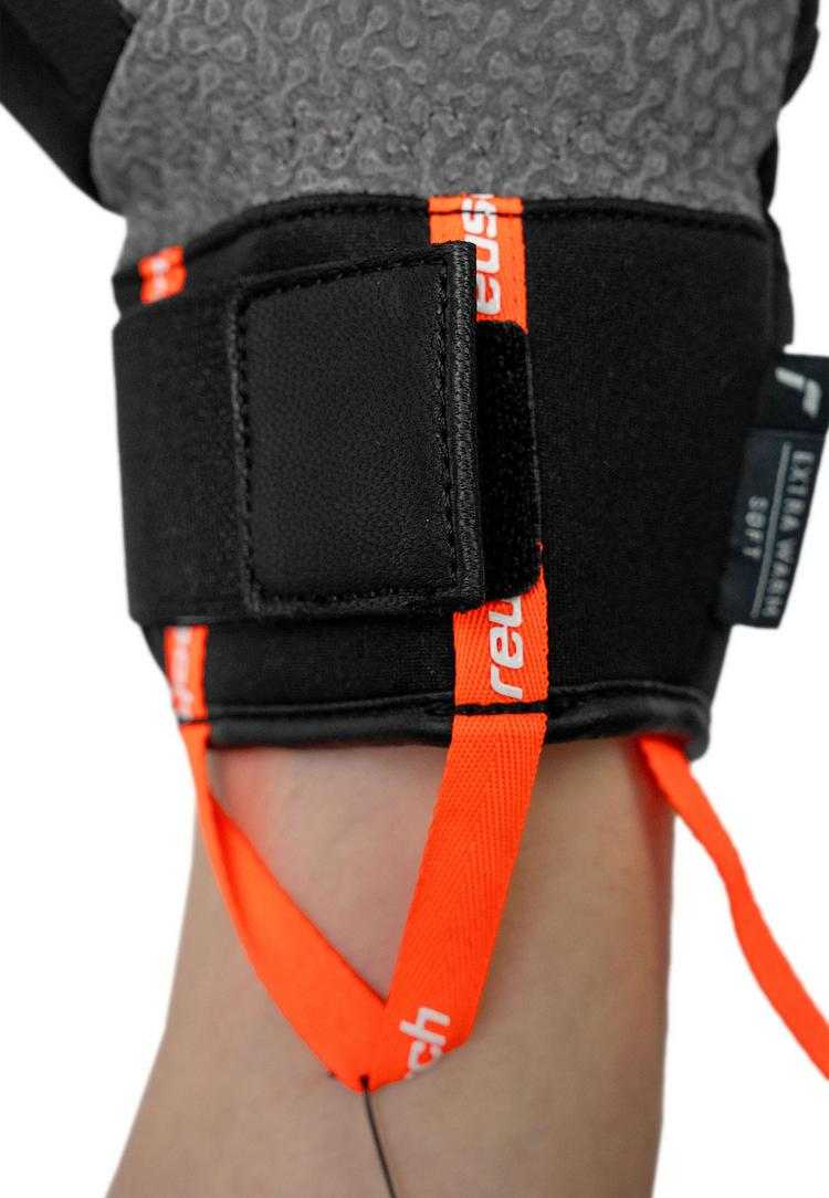 Reusch Reusch Alpine Master Handschuh - 7700 black - 2 | SportScheck