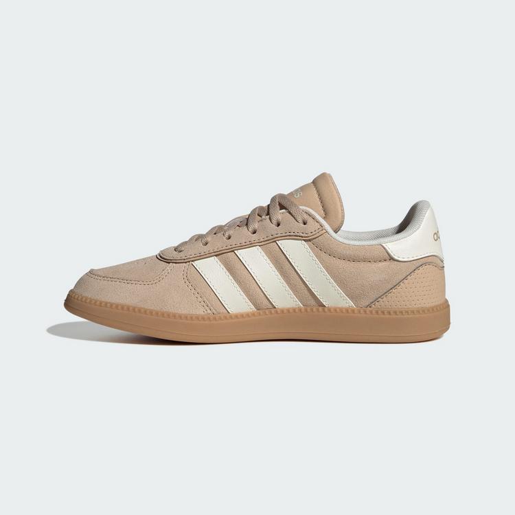 adidas adidas BREAKNET SLEEK SCHUHE F&Uuml;R KINDER Sneaker Kinder - Magic Beige / Off White / Gum - 5 | SportScheck