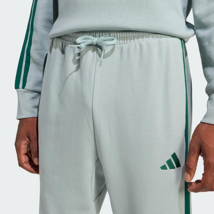 adidas adidas Essentials 3-Streifen French Terry Hose Trainingshose Herren - Wonder Sage / Collegiate Green - 0 | SportScheck