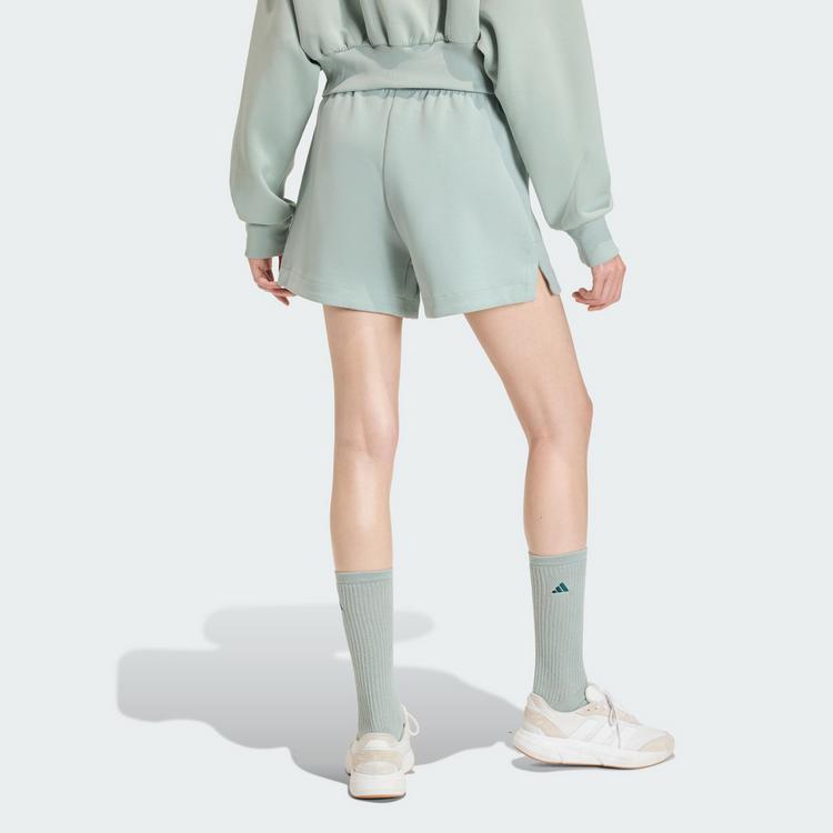 adidas adidas Soft Lux Shorts, locker geschnitten Funktionsshorts Damen - Wonder Sage - 1 | SportScheck