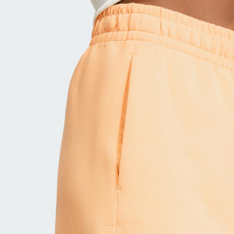adidas adidas Soft Lux Shorts, locker geschnitten Funktionsshorts Damen - Semi Ice Tangerine - 0 | SportScheck