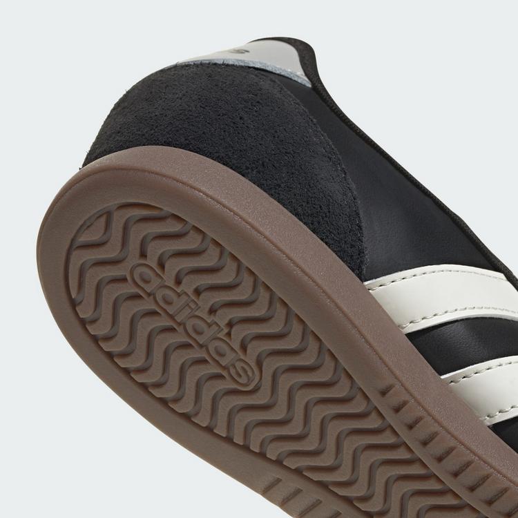 adidas adidas BARREDA MARY JANE SCHUH Sneaker Damen - Core Black / Core White / Gum - 6 | SportScheck