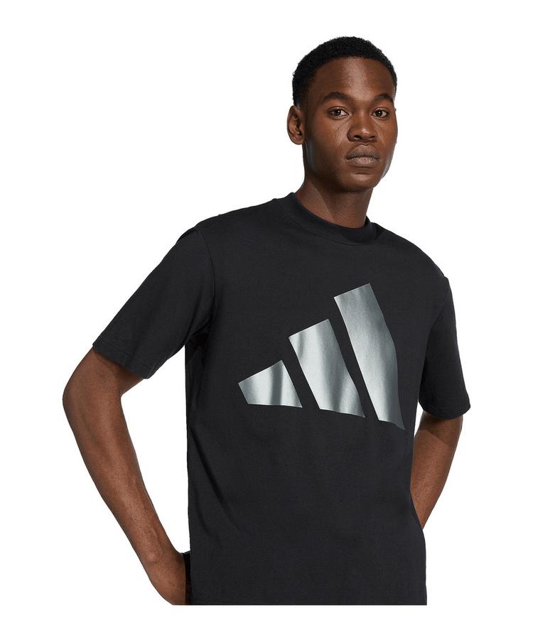 adidas adidas Holiday Big Logo T-Shirt Funktionsshirt Herren - schwarz - 0 | SportScheck