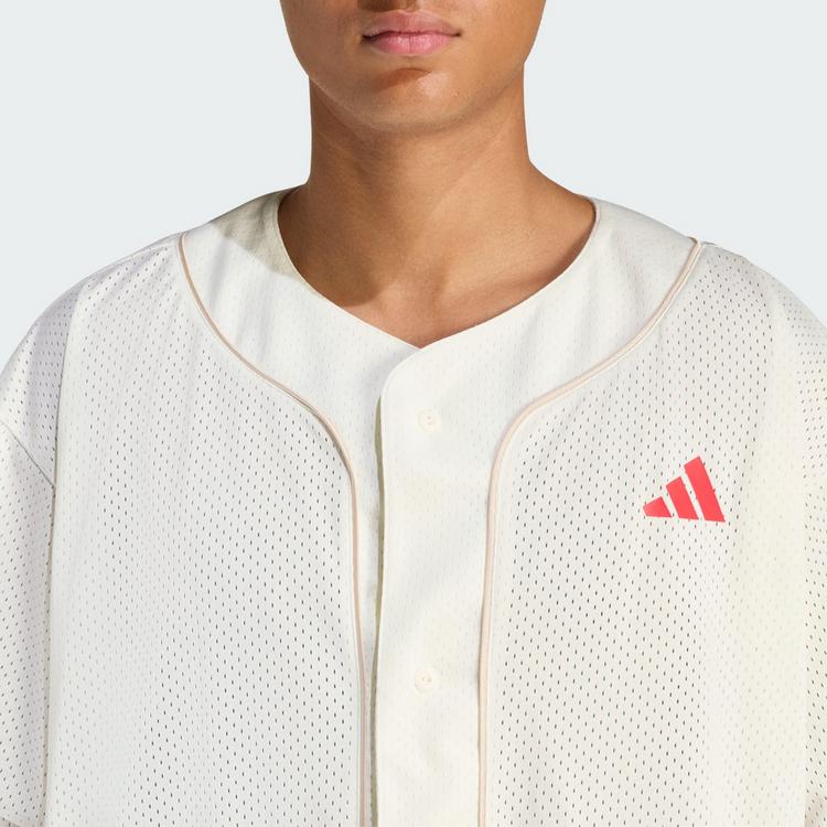 adidas adidas STADIUM MESH BASEBALLSHIRT T-Shirt Herren - Off White / Crystal Linen / Pure Ruby - 0 | SportScheck