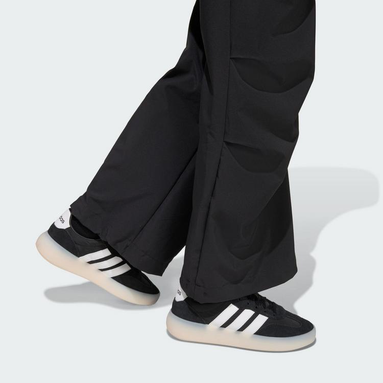 adidas adidas FUTURE ICONS WIDE STRETCH WOVEN HOSE Stoffhose Kinder - Black / Black - 1 | SportScheck