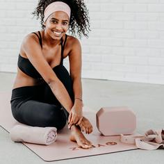 Rückansicht von YEAZ SPIRIT Yoga Block Velvet Glow