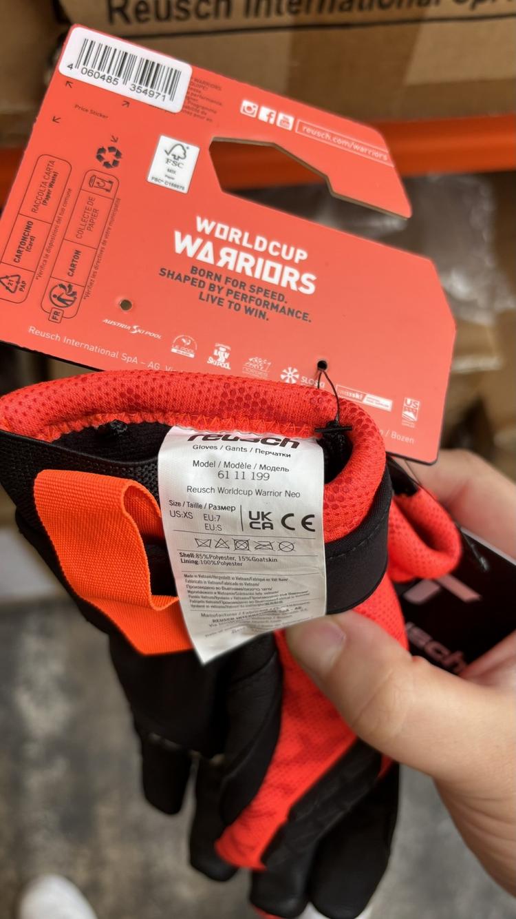 Reusch Reusch World Cup Warrior Neo Handschuh - 7809 black / fluo red - 2 | SportScheck