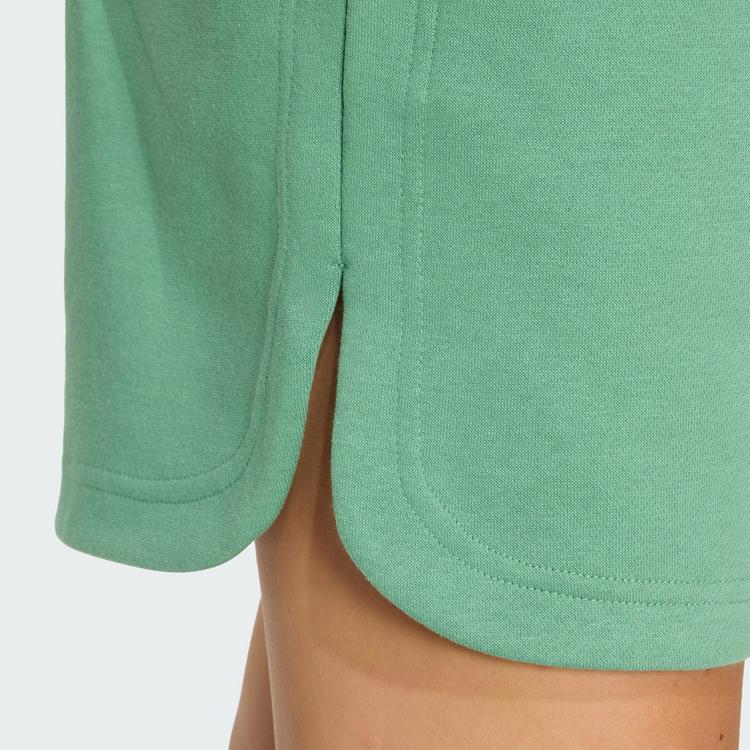 adidas adidas 3-Streifen Studio Fleece Shorts, locker Funktionsshorts Damen - Preloved Green - 0 | SportScheck