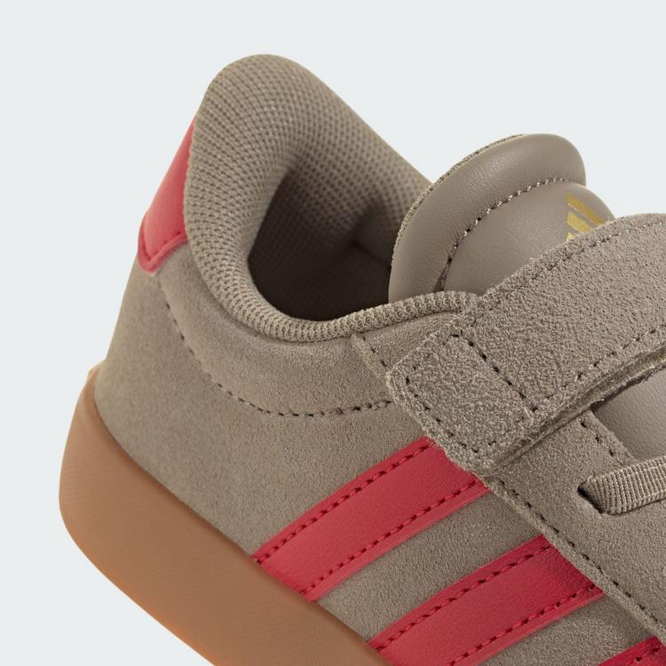 adidas adidas VL Court 3.0 Schuh Sneaker Kinder - Blanch Cargo / Pure Ruby / Gold Metallic - 7 | SportScheck