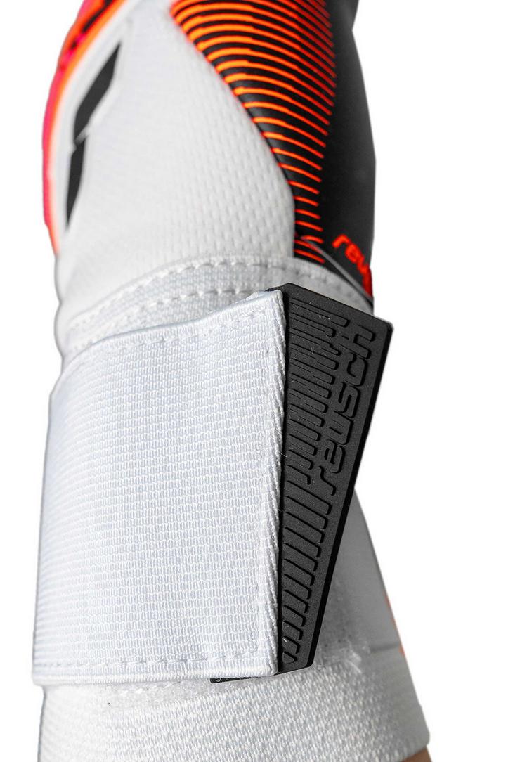 Reusch Reusch Attrakt Freegel Gold X Torwarthandschuhe - 1083 whit/shock orang/blck - 4 | SportScheck