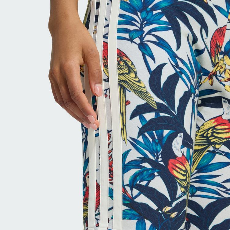 adidas adidas ADIDAS x FARM RIO BIKE SHORTS Funktionsshorts Damen - Talc / St Fade Gold / Cream White - 1 | SportScheck