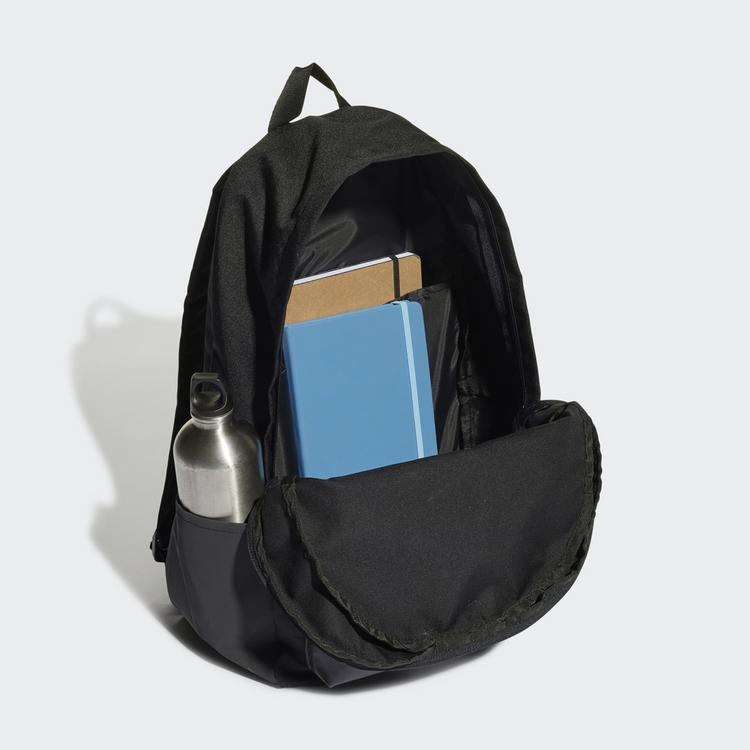 adidas adidas Classic Badge of Sport 3-Streifen Daypack - Black / White - 0 | SportScheck