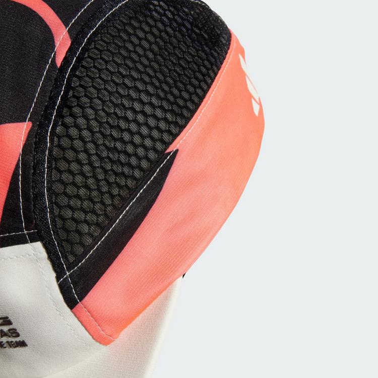 adidas adidas Mercedes - AMG Petronas Formula One Cap - Off White / Aurora Ruby / Turbo / Black - 0 | SportScheck