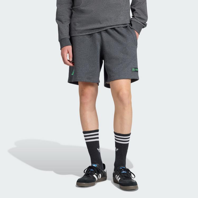 adidas adidas MERCEDES-BENZ AMG PETRONAS FORMULA ONE Shorts Herren - Dark Grey Heather - 0 | SportScheck