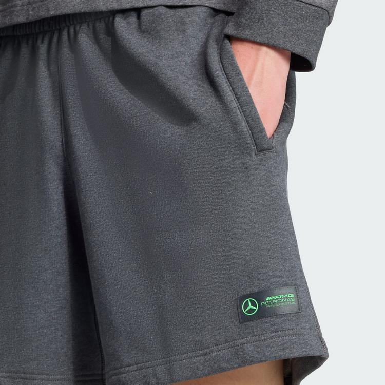 adidas adidas MERCEDES-BENZ AMG PETRONAS FORMULA ONE Shorts Herren - Dark Grey Heather - 1 | SportScheck