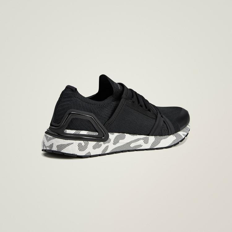 adidas adidas adidas by Stella McCartney Ultraboost Laufschuhe Damen - Core Black / Core Black / Core Black - 4 | SportScheck