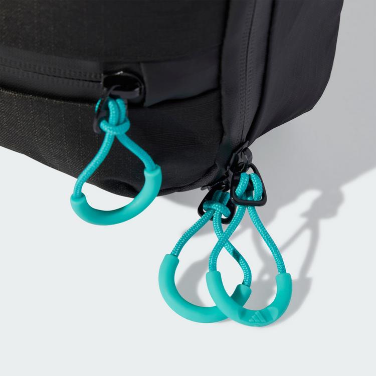 adidas adidas MERCEDES - AMG PETRONAS FORMULA ONE Umh&auml;ngetasche - Black / Reflective Silver / Semi Mint Rush - 1 | SportScheck