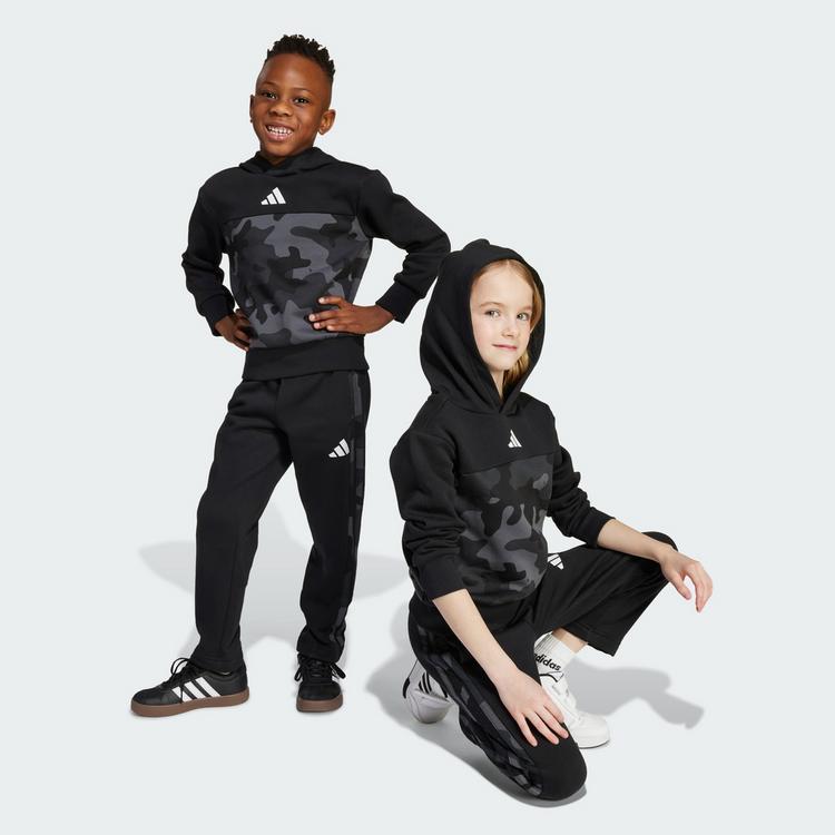 adidas adidas Seasonal Essentials Camo Fleece Trainingsanzug Kinder - Black / White - 0 | SportScheck
