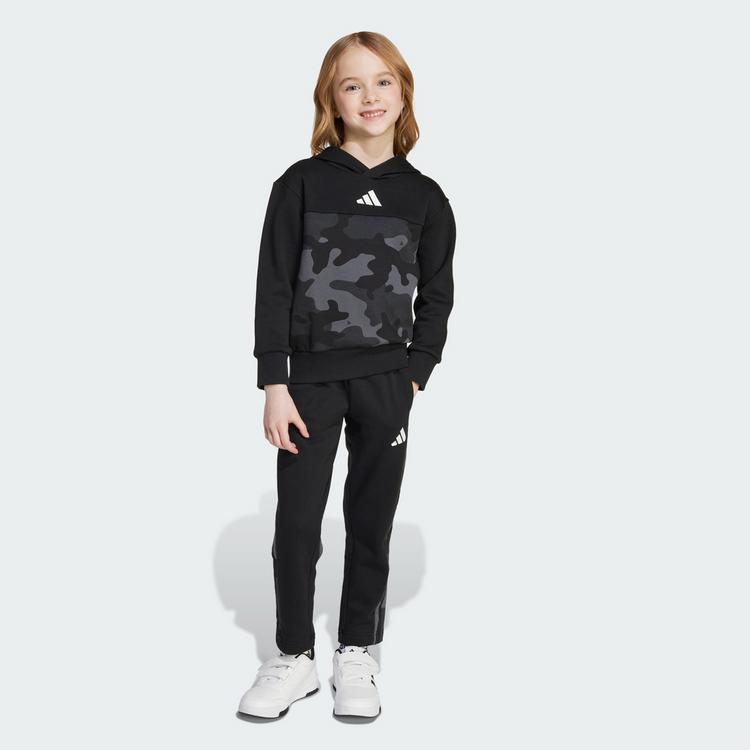 adidas adidas Seasonal Essentials Camo Fleece Trainingsanzug Kinder - Black / White - 1 | SportScheck