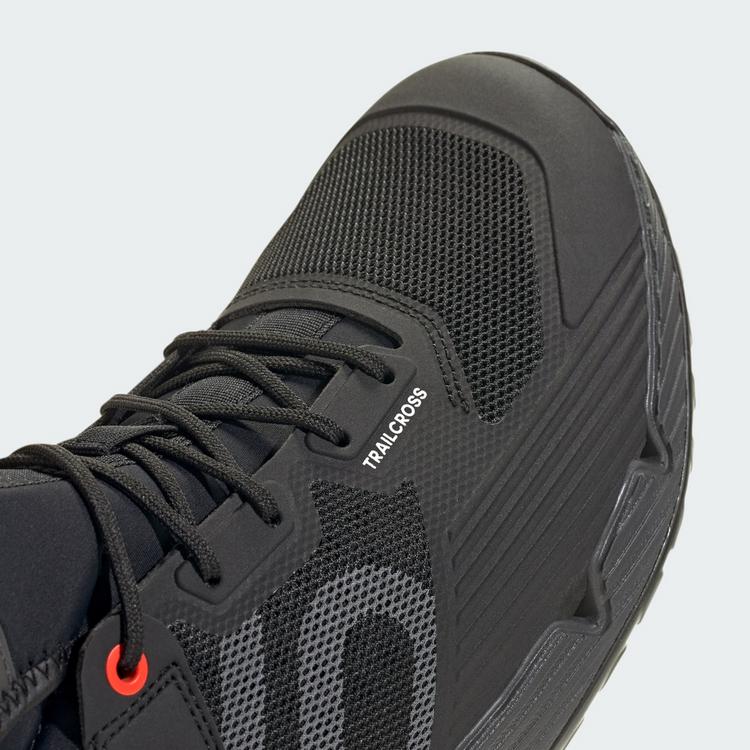 adidas adidas Five Ten Trailcross GORE-TEX Fahrradschuhe - Core Black / Grey Three / Solar Red - 7 | SportScheck