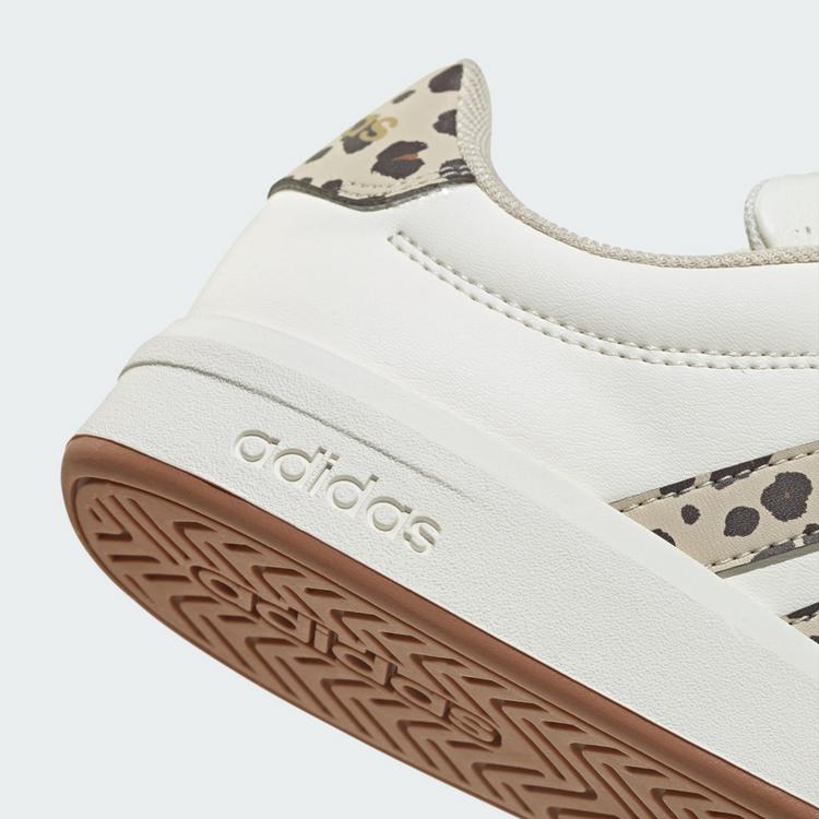 adidas adidas GRAND COURT&nbsp;3.0 SCHUH F&Uuml;R KINDER UND Sneaker Kinder - Core White / Crystal Linen / Aurora Coffee - 6 | SportScheck