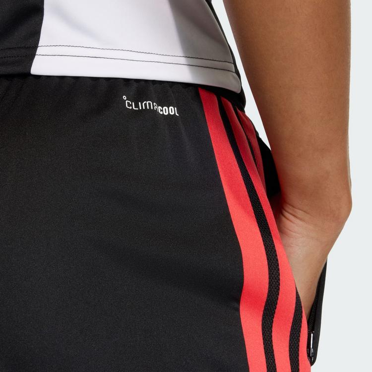 adidas adidas Tiro 26 Competition Trainingsshorts Fu&szlig;ballshorts Damen - Black / Semi Lucid Red - 1 | SportScheck