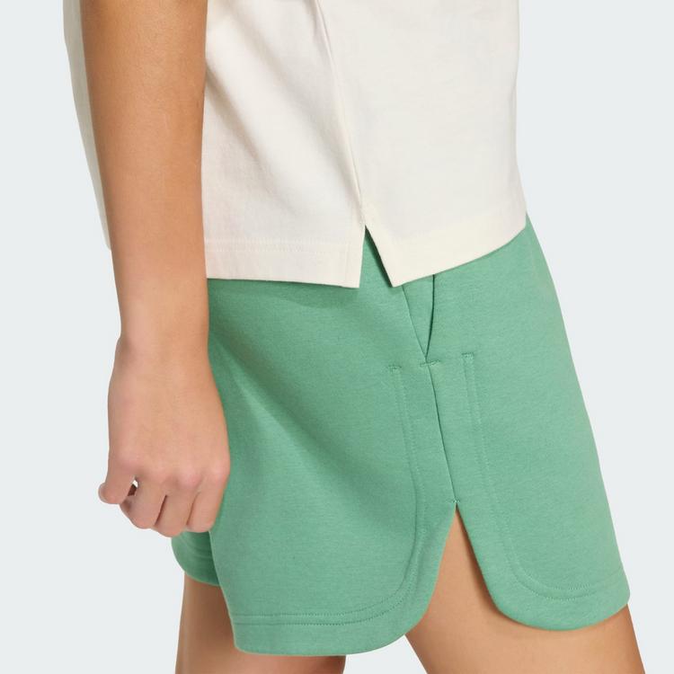 adidas adidas 3 STRIPES STUDIO BOYFRIEND T-SHIRT T-Shirt Damen - Chalk White - 1 | SportScheck