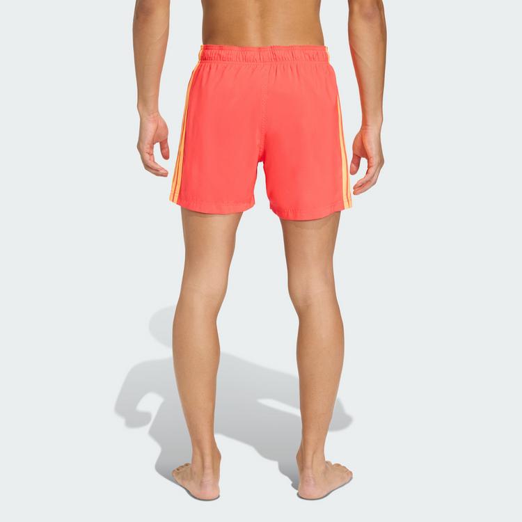 adidas adidas 3-STREIFEN 5-INCH BADESHORTS Badehose Herren - Lucid Red - 1 | SportScheck