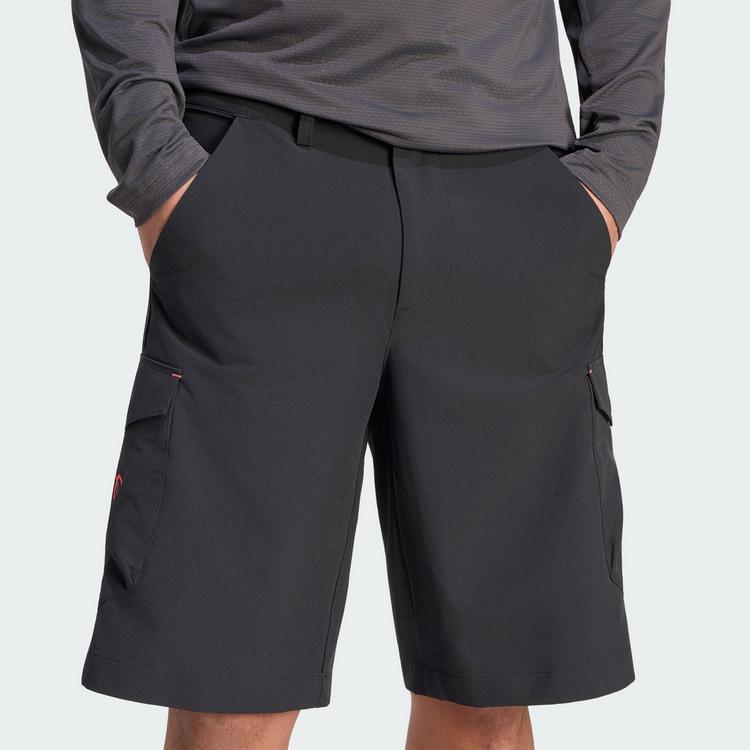 adidas adidas AUDI REVOLUT F1 TEAM MECHANICS SHORTS Fahrradshorts Herren - Black - 0 | SportScheck