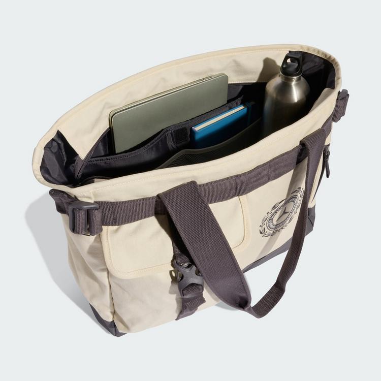 adidas adidas Mercedes - AMG Petronas Formula 1 Team Umh&auml;ngetasche - Off White / Granite - 0 | SportScheck