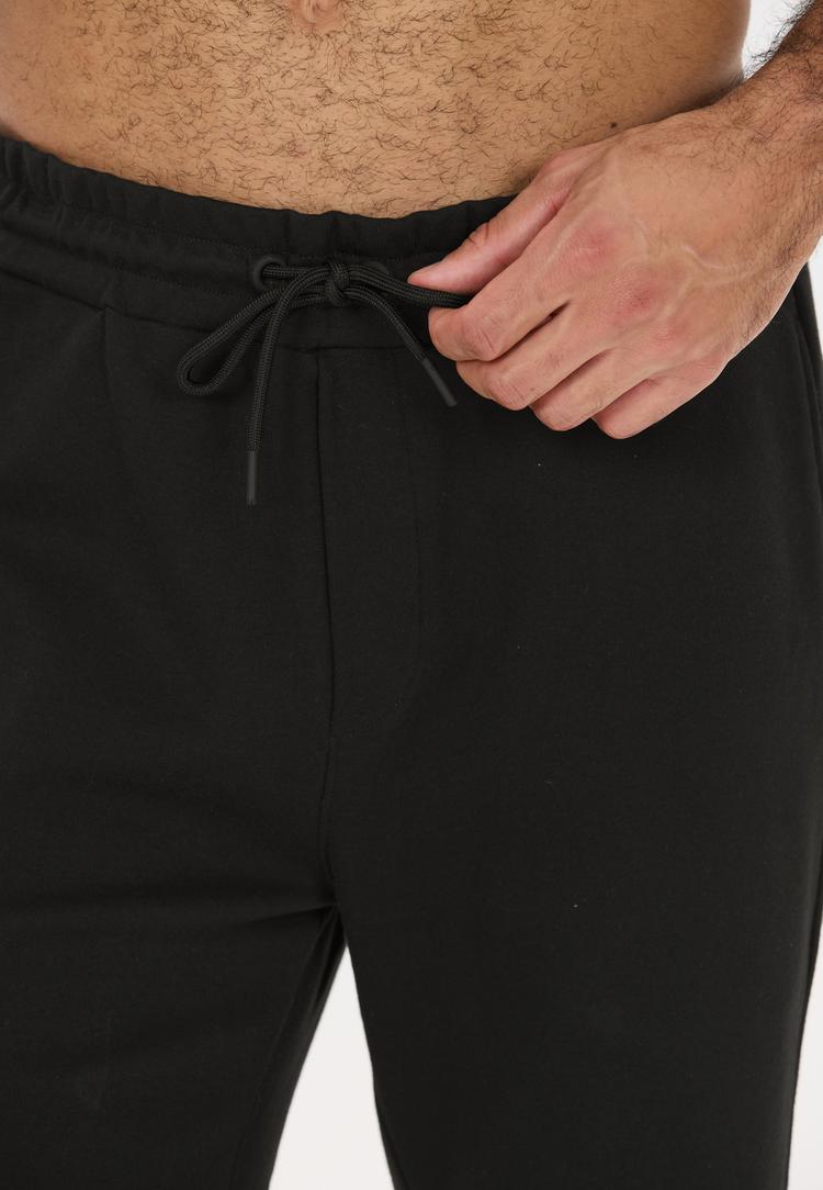 NOU NOU Lucan Shorts Herren - 1001 Black - 1 | SportScheck
