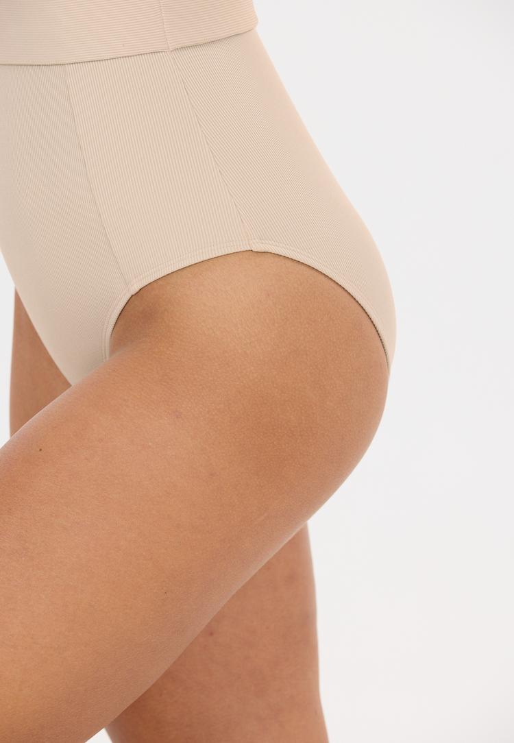 NOU NOU Priyanka Badeanzug Damen - 1308 Nou Sand - 1 | SportScheck