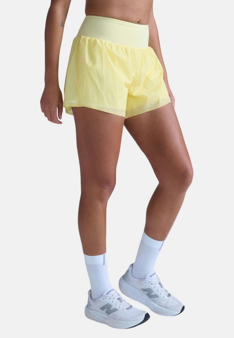 2XU 2XU Aero Hi-Rise 2-in-1 3 Inch Shorts Funktionsshorts Damen - lemon ice-lemon reflective - 3 | SportScheck