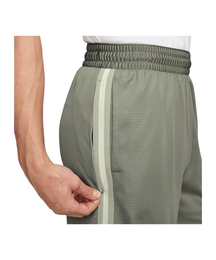 Nike Nike DNA 6In Short Sweathose Herren - gruengrau - 1 | SportScheck