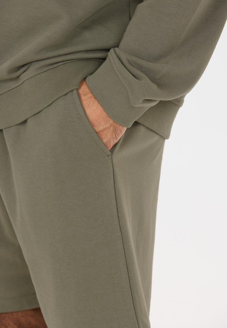 NOU NOU Regester V2 Funktionsshorts Herren - 3211 Smokey Olive - 2 | SportScheck