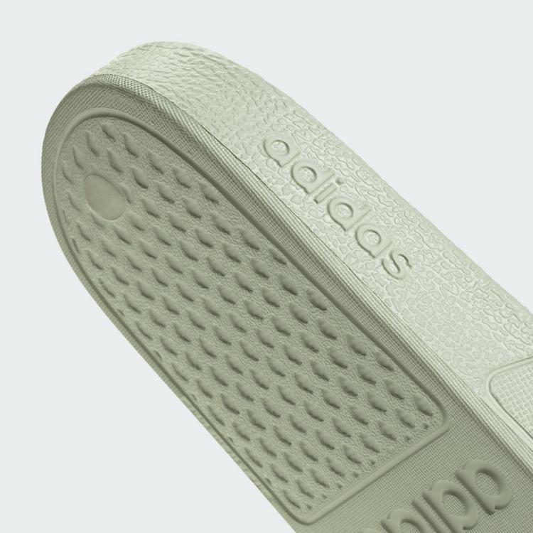 adidas adidas Aqua adilette Badelatschen - Linen Green / Linen Green / Linen Green - 6 | SportScheck